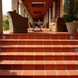 Escalera en Gres de Nariz de 30 x 30 cm - CasaNova