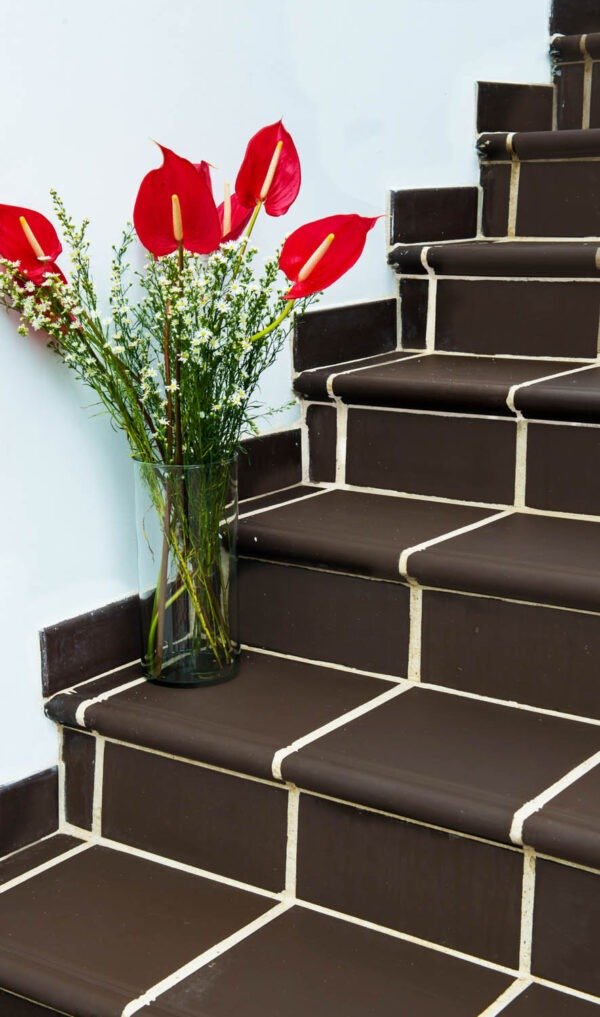 Escalera de Nariz de 25 x 25 cm - CasaNova